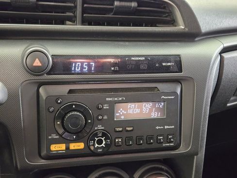 Used 2013 Scion tC FWD image 30