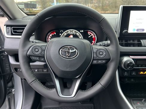 New 2025 Toyota RAV4 XLE image 22