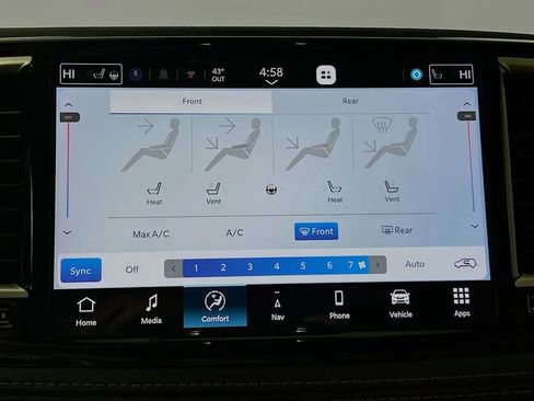 Used 2023 Chrysler Pacifica Pinnacle image 17