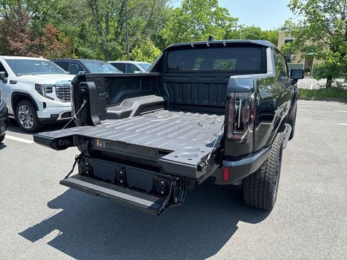 New 2025 GMC Hummer EV 2X w/ LPO, Dark Essentials Package image 59