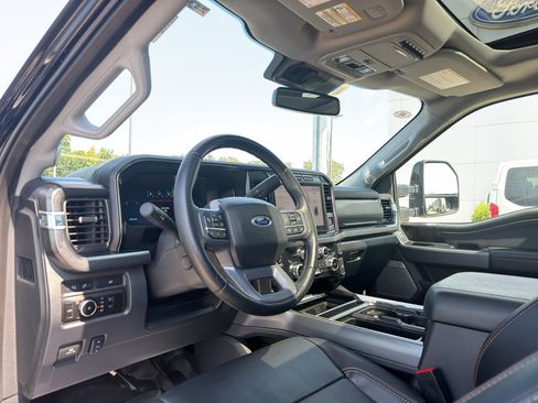 Used 2023 Ford F250 Lariat w/ Lariat Ultimate Package AWD/4WD image 11