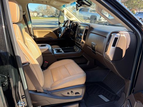 Used 2018 GMC Sierra 2500 Denali image 7