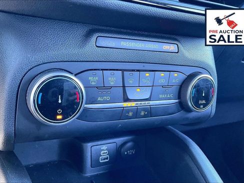 Used 2025 Ford Escape ST-Line AWD/4WD image 32