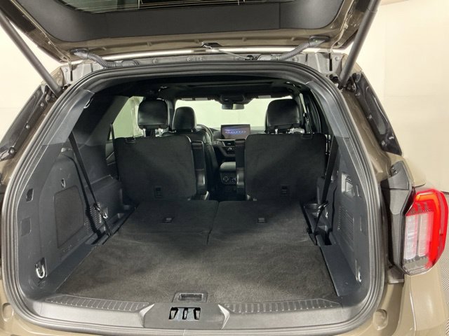 Used 2026 Ford Explorer ST w/ Sun And Sound Package AWD/4WD image 34