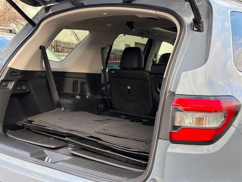 Used 2024 Honda Pilot Touring image 8