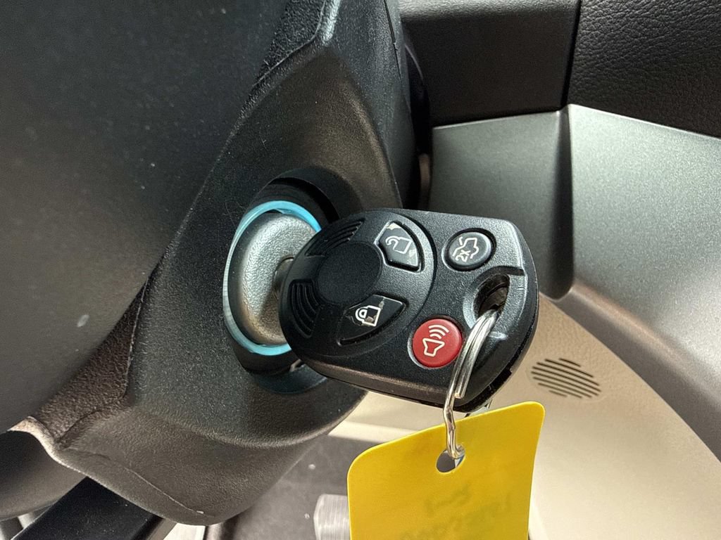 Used 2018 Ford Escape SEL w/ Ford Safe & Smart Package FWD image 28