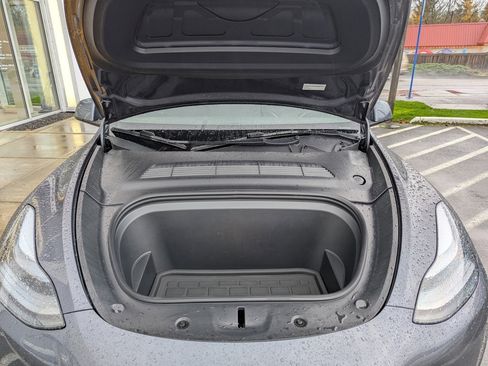 Used 2023 Tesla Model Y Long Range image 34