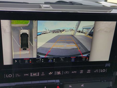 Used 2024 GMC Hummer EV 3X image 19