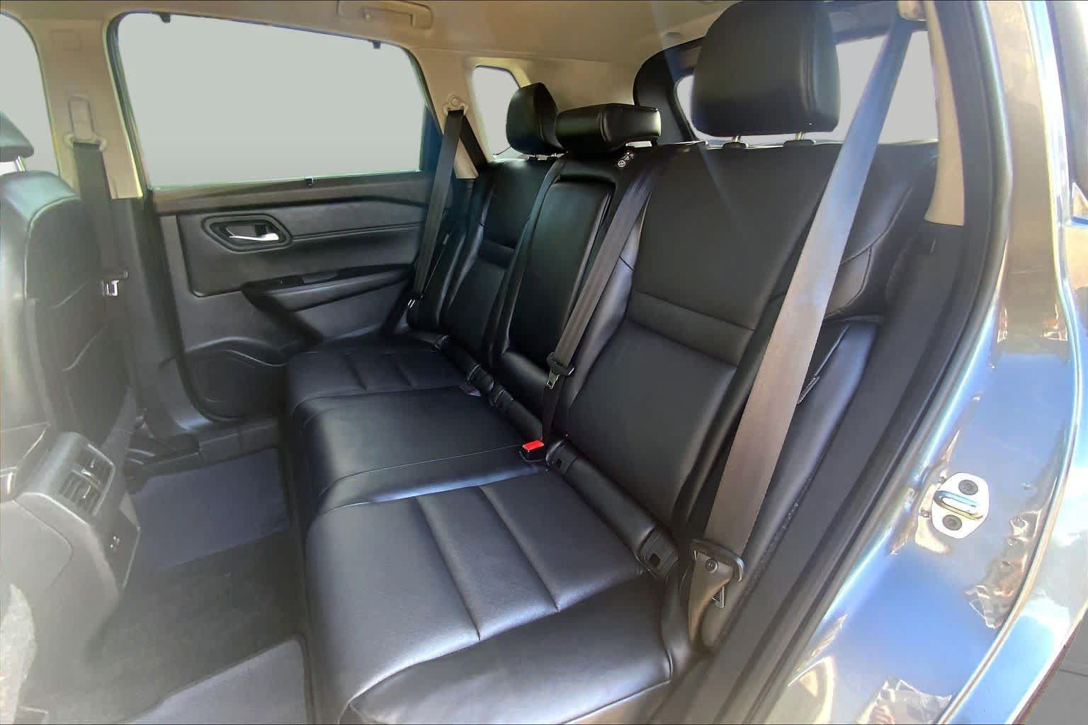 Used 2023 Nissan Rogue SV w/ SV Premium B Package FWD image 20
