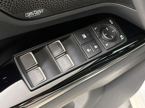 Certified 2025 Lexus LX 700h Overtrail AWD/4WD image 13