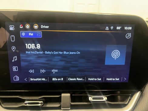 Used 2025 Chevrolet Equinox LT image 47