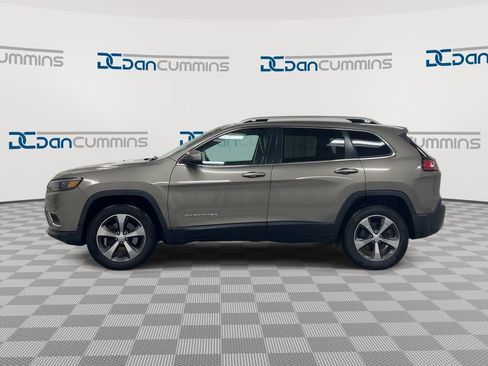 Used 2019 Jeep Cherokee Limited AWD/4WD image 5
