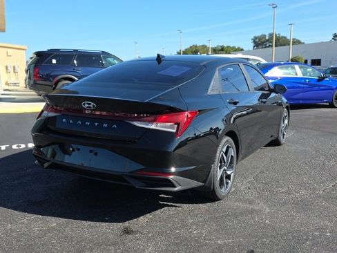 Certified 2023 Hyundai Elantra SEL w/ Convenience Package image 4