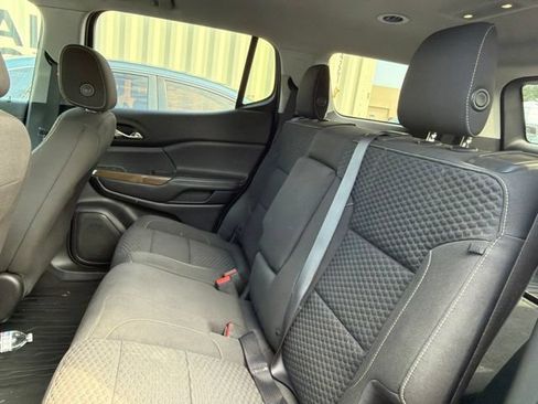 Used 2019 GMC Acadia SLE FWD image 26
