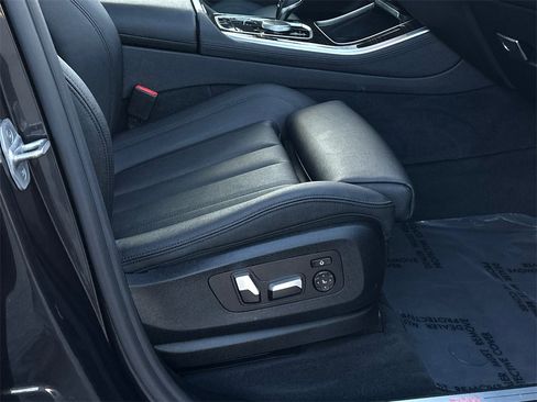 Used 2021 BMW X5 xDrive40i w/ Convenience Package image 9