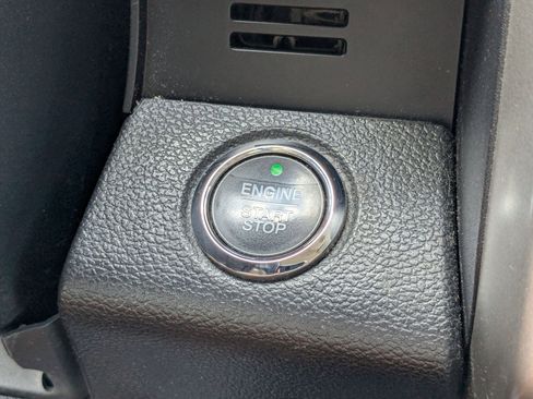 Used 2017 Ford F150 Lariat AWD/4WD image 18