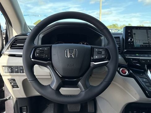 New 2026 Honda Odyssey Touring image 36
