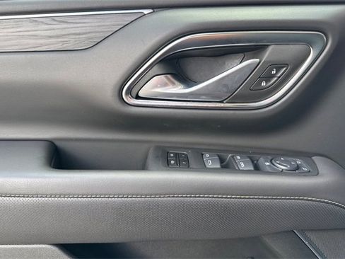 Used 2024 GMC Yukon SLT image 11