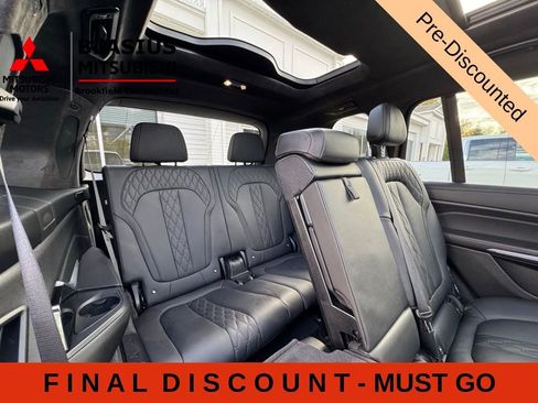 Used 2025 BMW X7 M60i w/ Climate Comfort Package AWD/4WD image 18