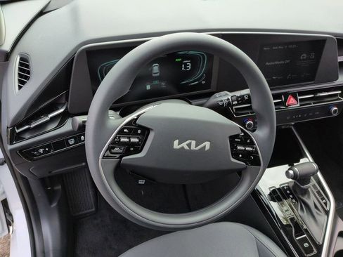 New 2026 Kia Niro LX FWD image 11