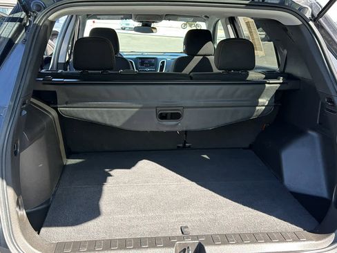 Used 2022 Chevrolet Equinox LT FWD image 27