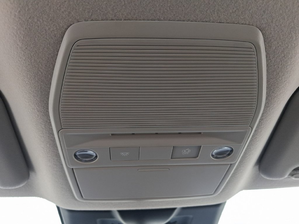 New 2027 Nissan Sentra SR FWD image 8