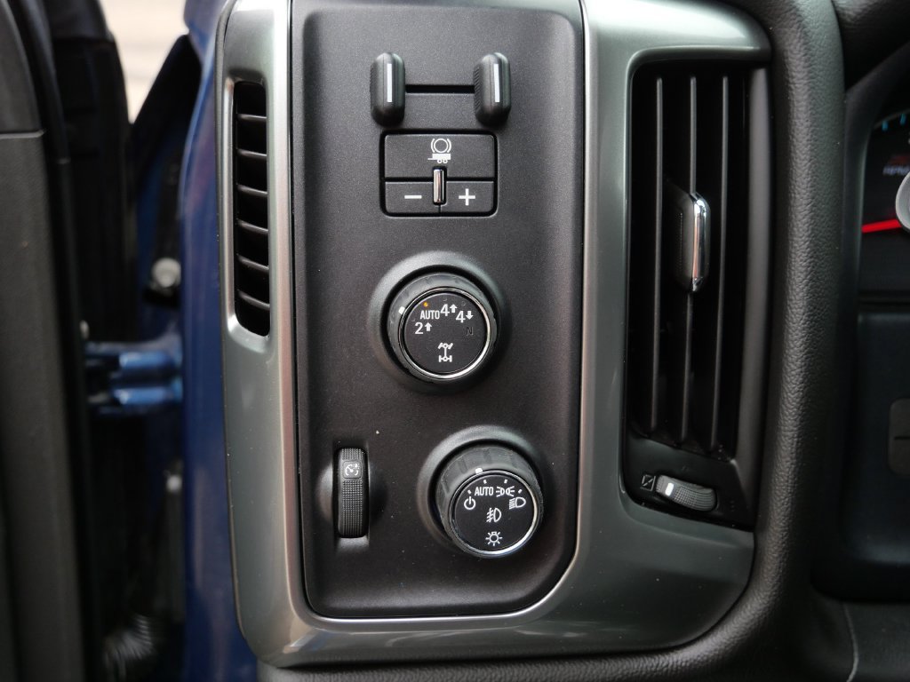 Used 2017 Chevrolet Silverado 1500 LT w/ All Star Edition AWD/4WD image 23