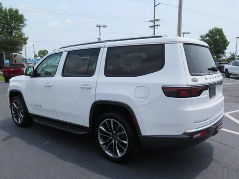 Used 2022 Jeep Wagoneer Series II w/ Convenience Group I RWD image 5