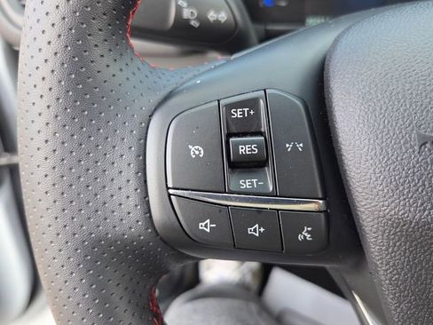 Certified 2025 Ford Escape ST-Line image 23