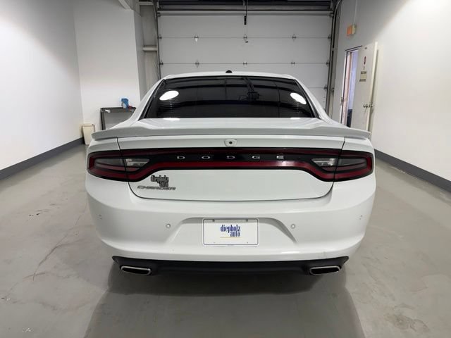 Used 2019 Dodge Charger SXT RWD image 6