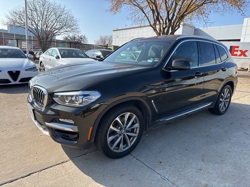 Used 2019 BMW X3 sDrive30i w/ Premium Package image 2