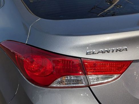 Used 2012 Hyundai Elantra Limited image 13