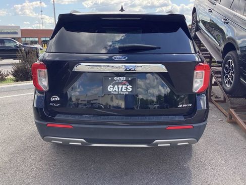 Used 2021 Ford Explorer XLT w/ Equipment Group 202A AWD/4WD image 6