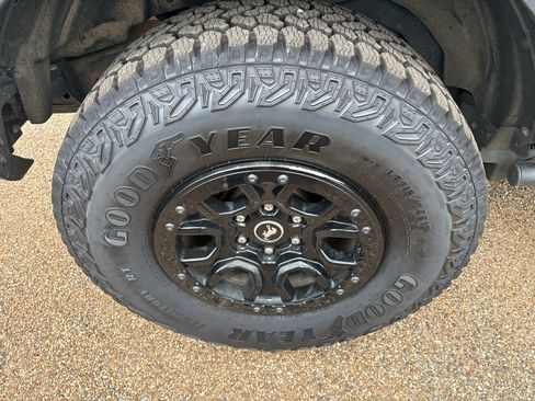 Used 2024 Ford Bronco Wildtrak AWD/4WD image 11