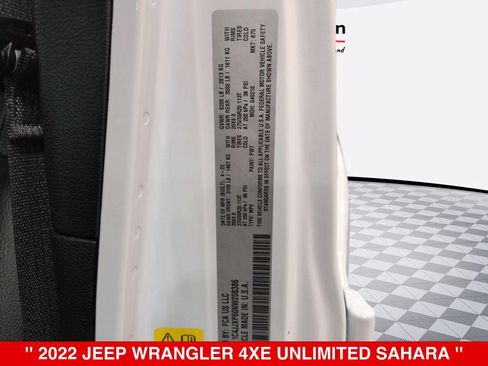 Used 2022 Jeep Wrangler Unlimited Sahara w/ Cold Weather Group AWD/4WD image 27
