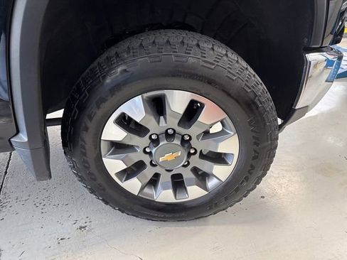 Used 2025 Chevrolet Silverado 2500 LT AWD/4WD image 61