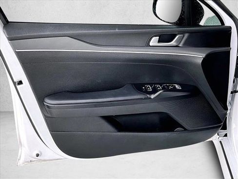 Used 2022 Kia K5 GT-Line FWD image 18