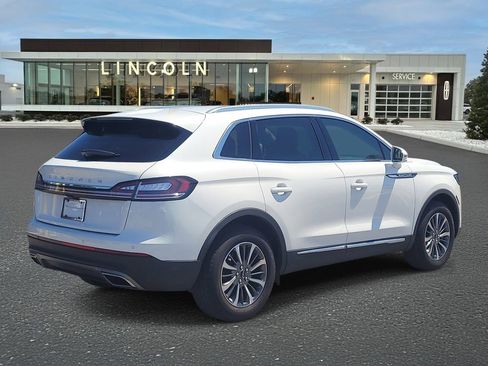 Certified 2022 Lincoln Nautilus FWD w/ Premium Package image 4