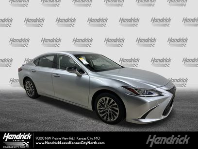 Used 2025 Lexus ES 300h w/ Luxury Package