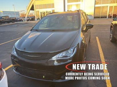 Certified 2020 Chrysler Pacifica Touring-L