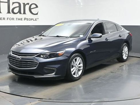 Used 2018 Chevrolet Malibu LT FWD image 33