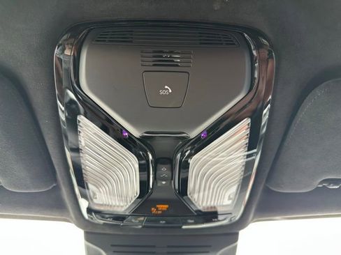 Used 2023 BMW X7 xDrive40i w/ Executive Package AWD/4WD image 25