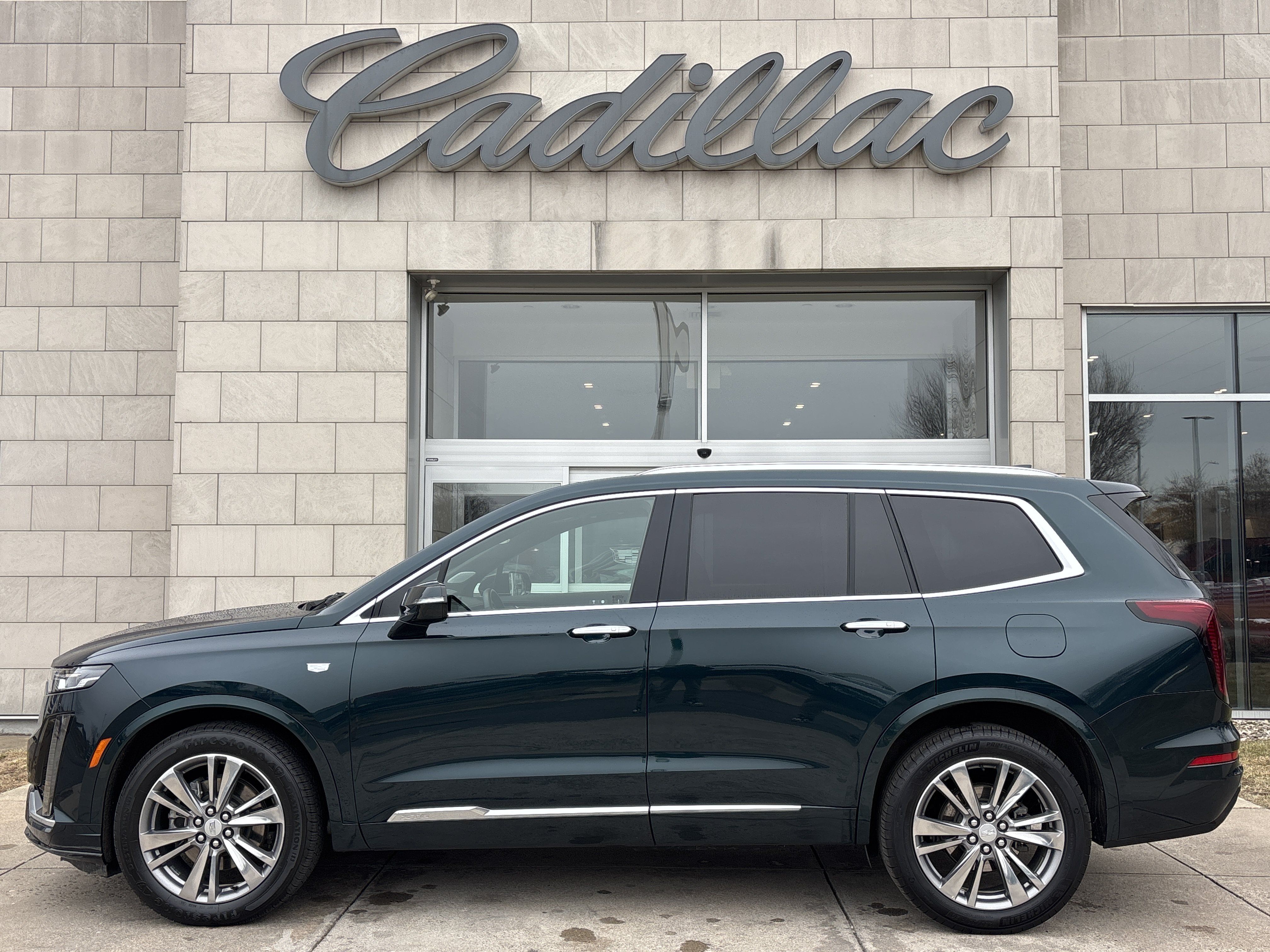 Used 2025 Cadillac XT6 Premium Luxury AWD/4WD image 10