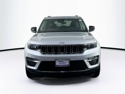 Used 2023 Jeep Grand Cherokee Limited AWD/4WD image 2