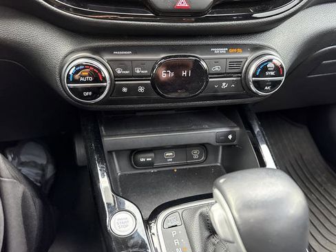 Used 2023 Kia Soul EX image 15