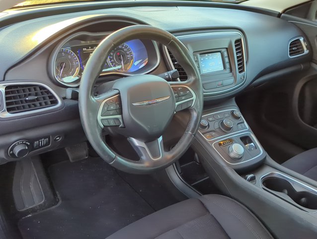 Used 2015 Chrysler 200 Limited w/ Convenience Group FWD image 9