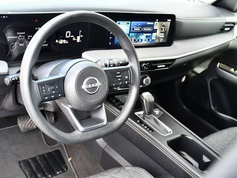 Used 2025 Nissan Kicks SV AWD/4WD image 15
