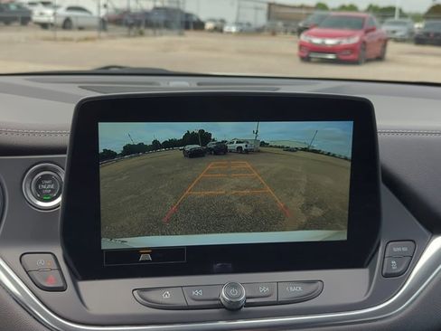 Used 2025 Chevrolet Blazer LT FWD image 14