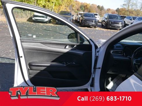 Used 2023 Kia K5 GT-Line image 21