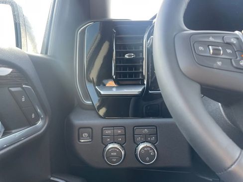 New 2026 GMC Sierra 1500 SLE w/ X31 Off-Road Package image 13
